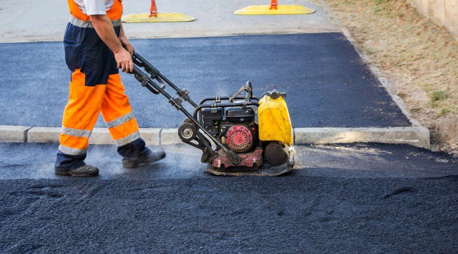 Professional gutter cleaning in Chattaroy, WV